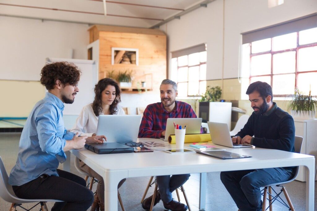 Coaching for Effective Communication & Feedback Giving-1 min read